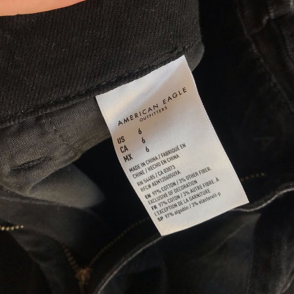 AE Paperbag Denim Mom cotton Short, high rise with belt, Onyx Black, size 6 - Picture 7 of 8